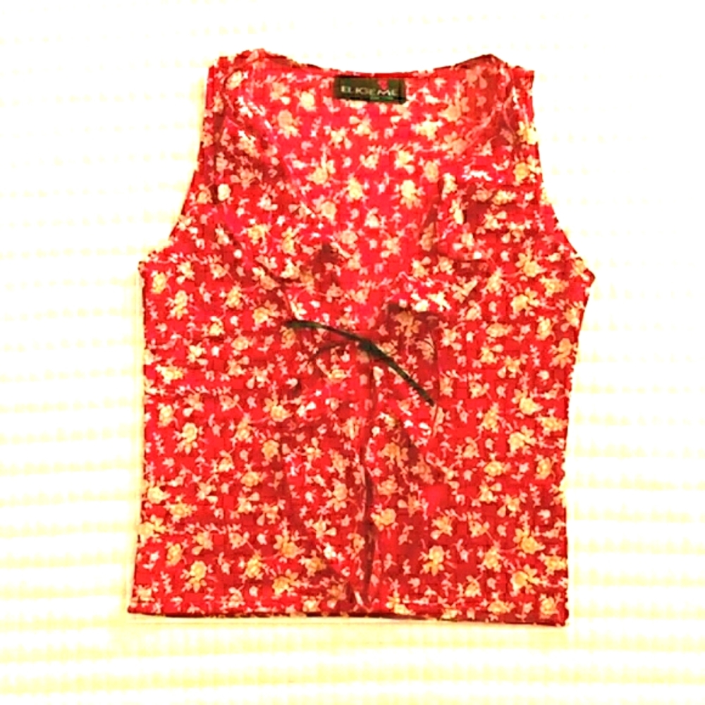 Gorgeous ruffle crop top, size Small, Red